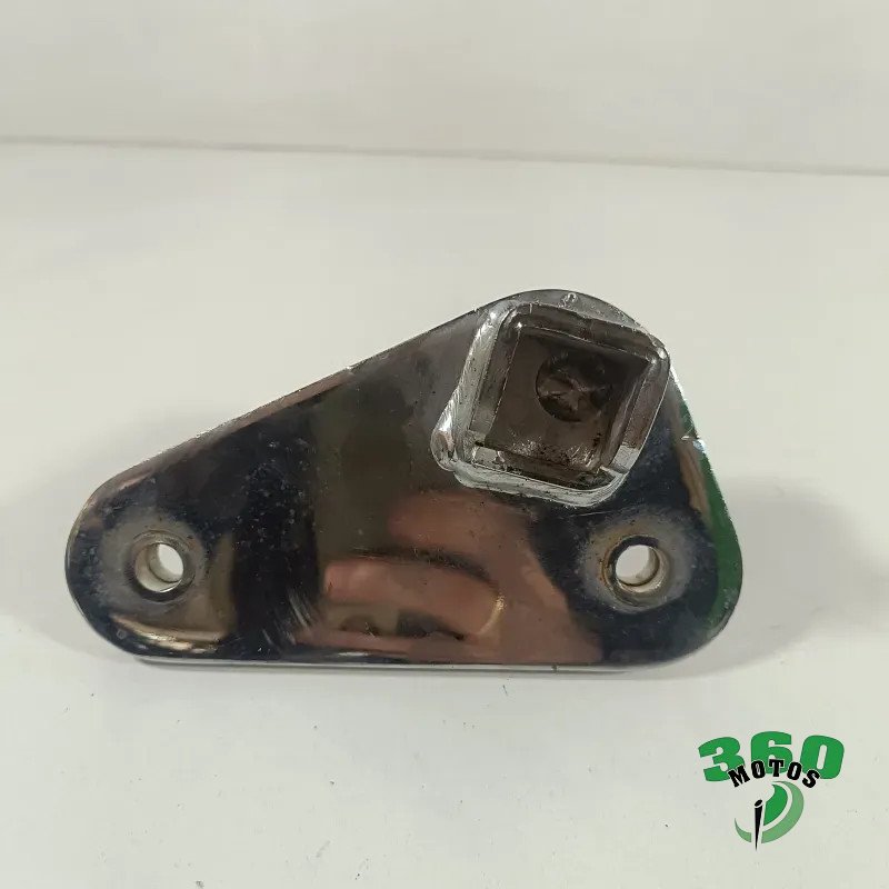 Soporte estribera delantero izquierdo