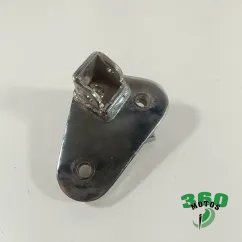 Soporte estribera delantero derecho