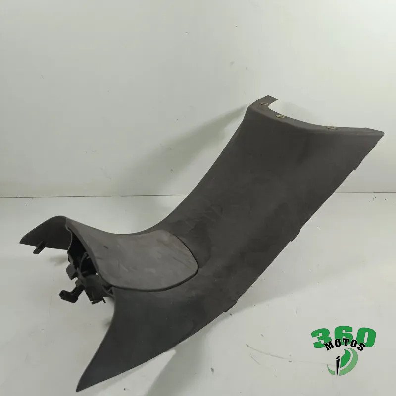 Embellecedor bajo asiento Embellecedor bajo asiento