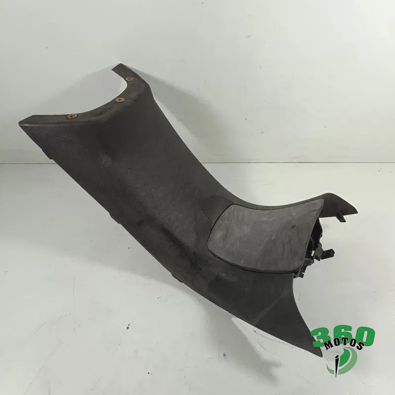 Embellecedor bajo asiento Embellecedor bajo asiento