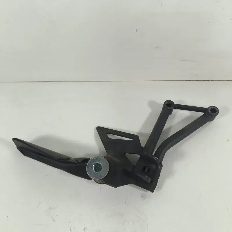 Soporte estribera trasero derecho Soporte estribera trasero derecho