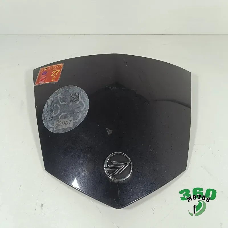 Embellecedor frontal