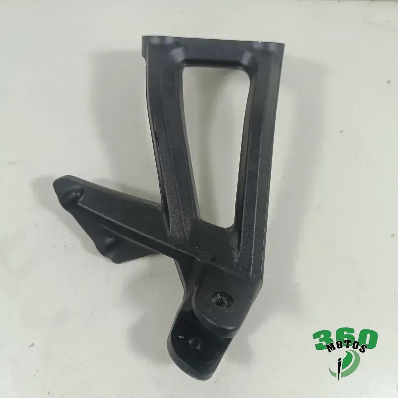 Soporte estribera trasero derecho
