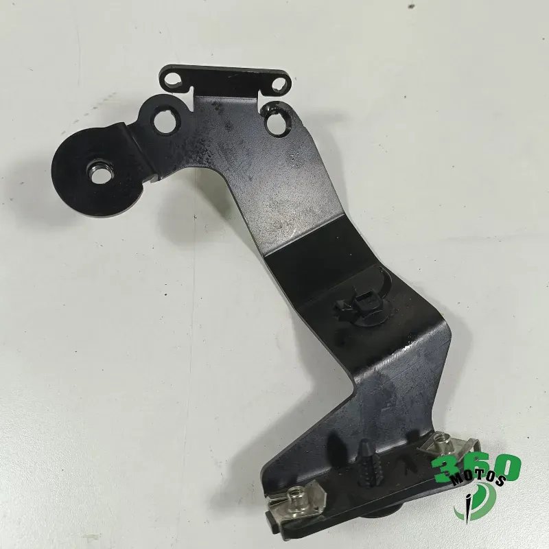 Soporte embellecedor deposito derecho Soporte embellecedor deposito derecho