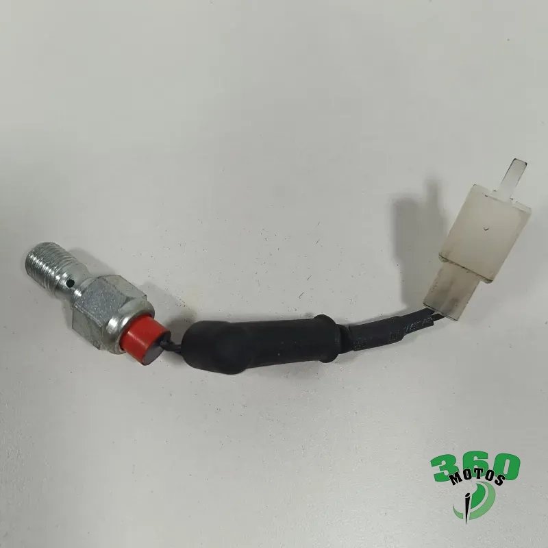 Interruptor freno trasero Interruptor freno trasero