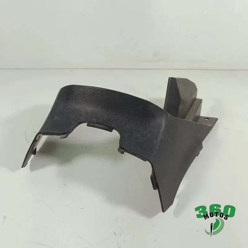 Embellecedor bajo asiento