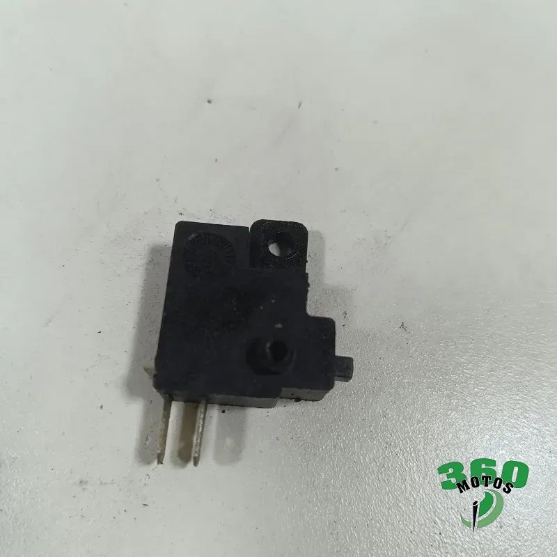 Interruptor freno trasero Interruptor freno trasero