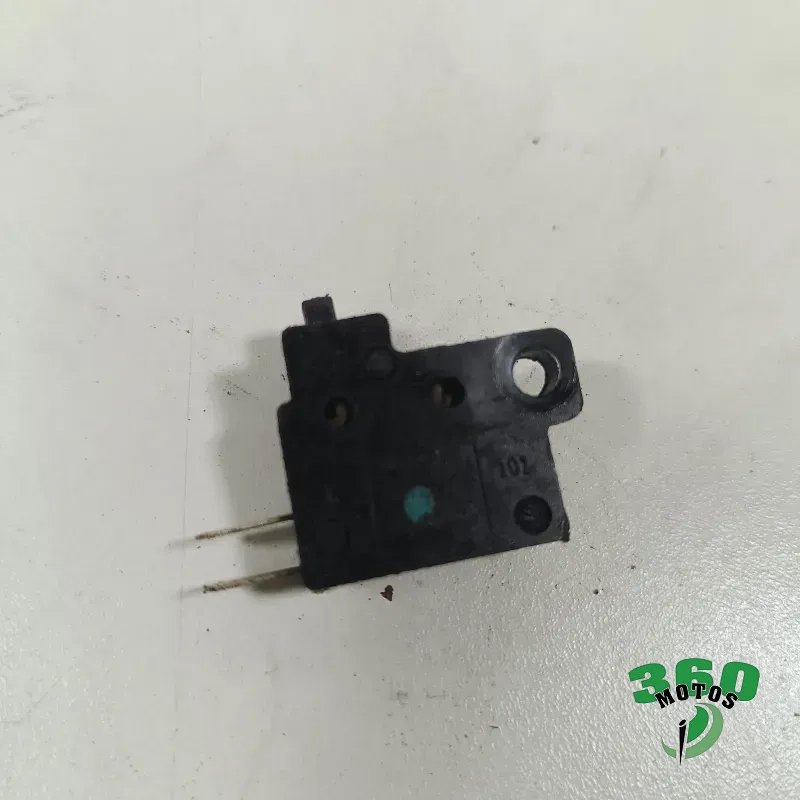 Interruptor freno trasero Interruptor freno trasero