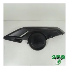Embellecedor motor Derecho
