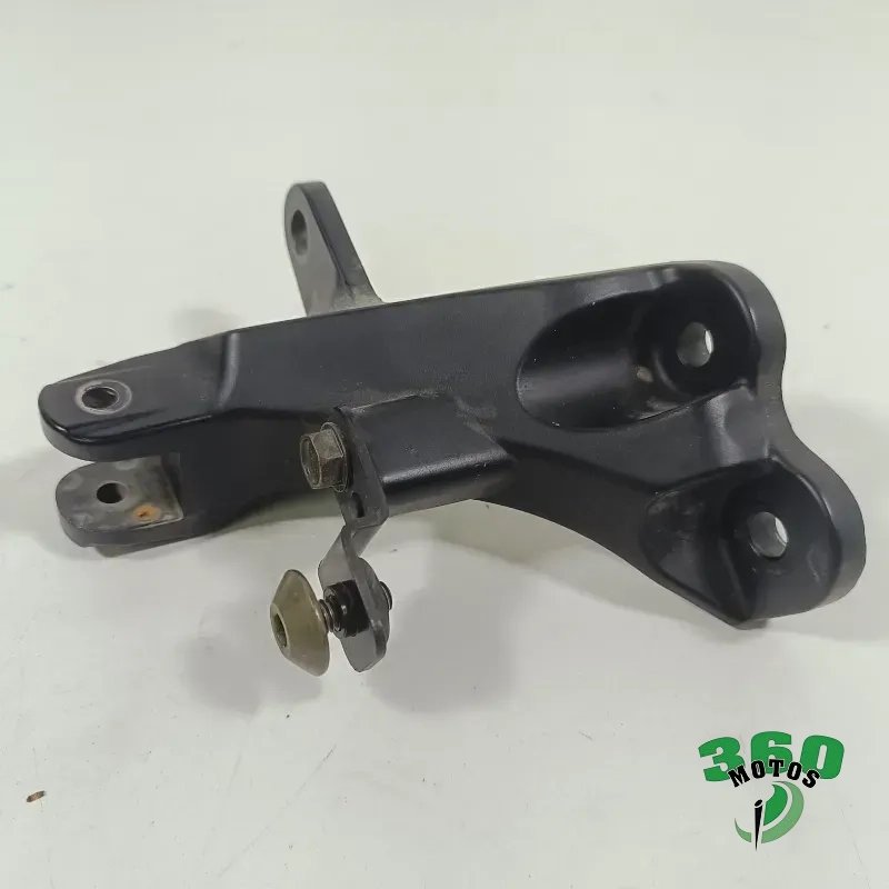 Soporte estribera trasero izquierdo Soporte estribera trasero izquierdo