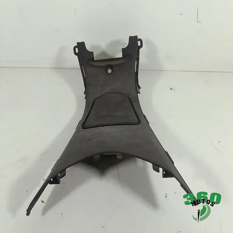 Embellecedor bajo asiento Embellecedor bajo asiento