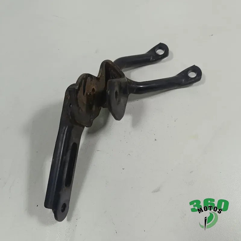 Soporte estribera trasero izquierdo Soporte estribera trasero izquierdo