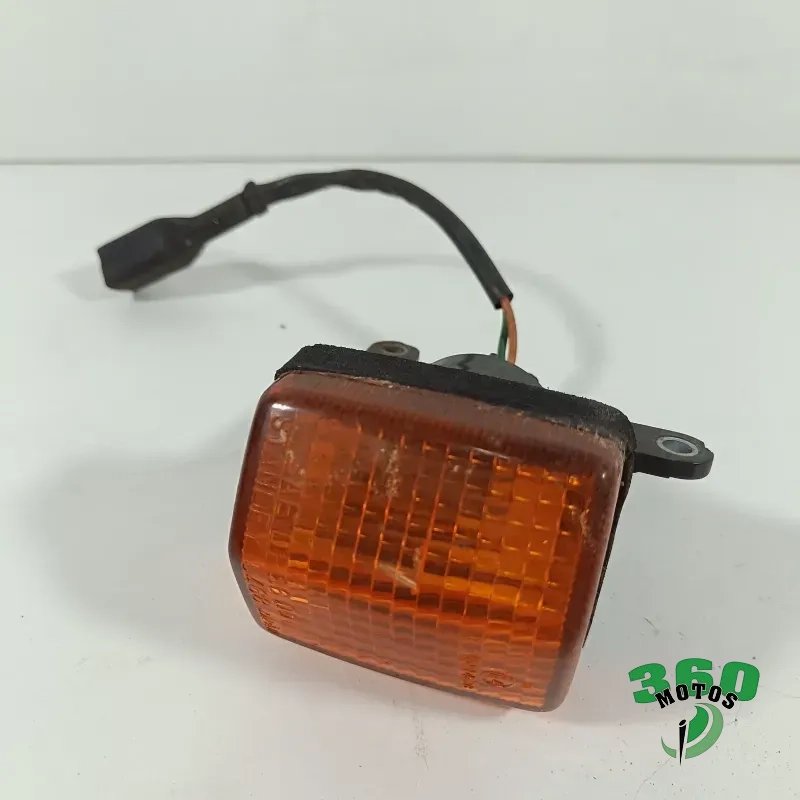 Intermitente delantero izquierdo