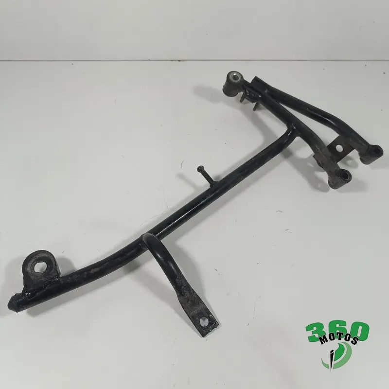 Soporte estribera trasero izquierdo Soporte estribera trasero izquierdo