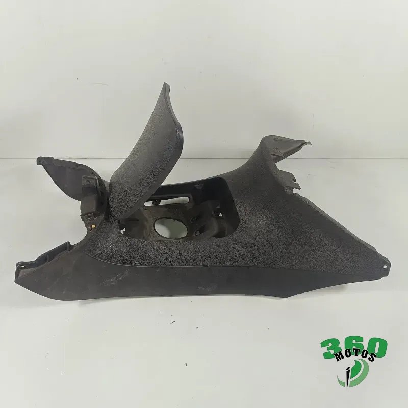 Embellecedor bajo asiento