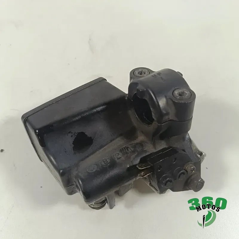 Bomba freno delantera