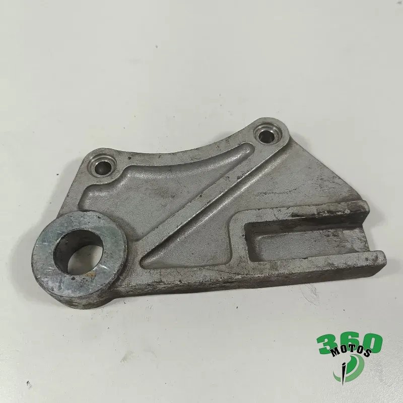 Soporte pinza freno trasero