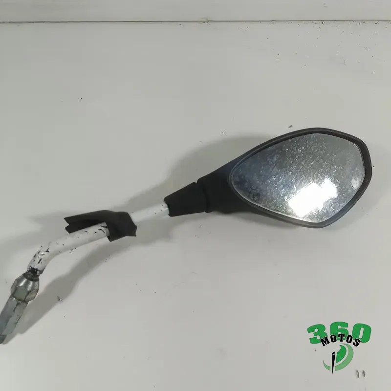 Retrovisor derecho Retrovisor derecho