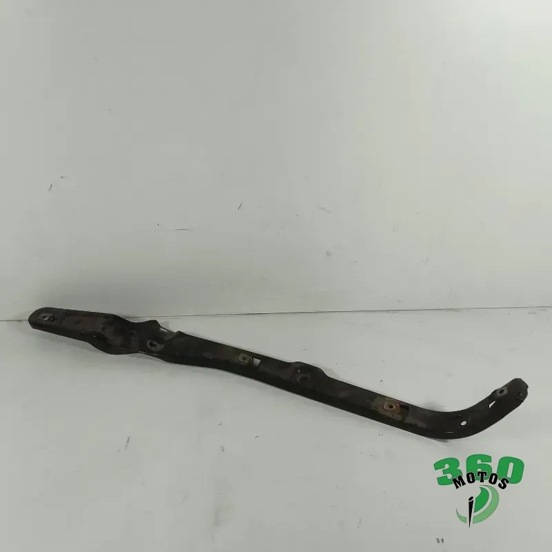 Soporte suelo derecho e izquierdo Soporte suelo derecho e izquierdo