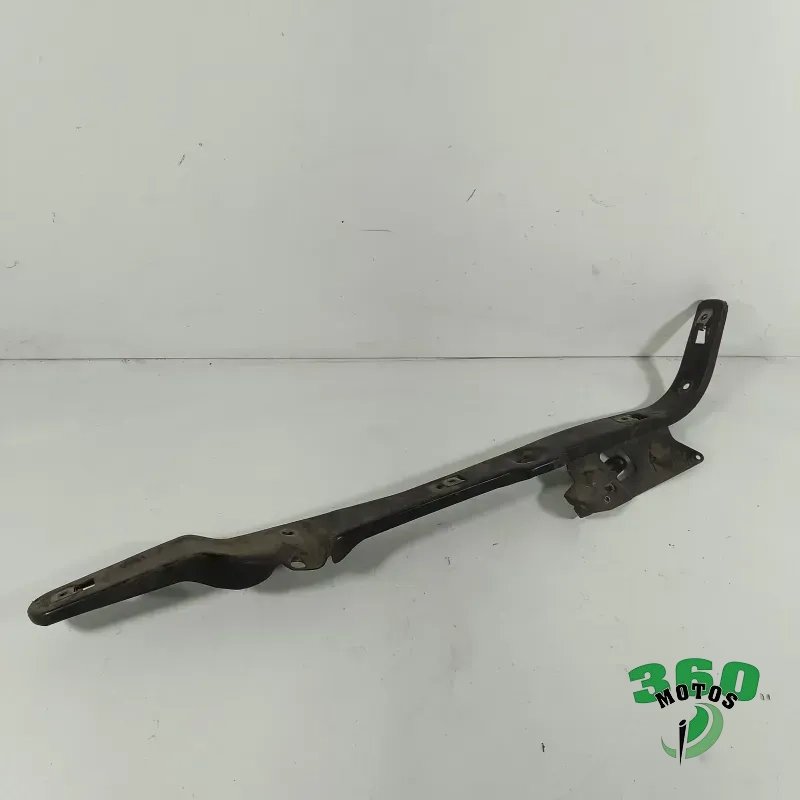 Soporte suelo derecho e izquierdo Soporte suelo derecho e izquierdo
