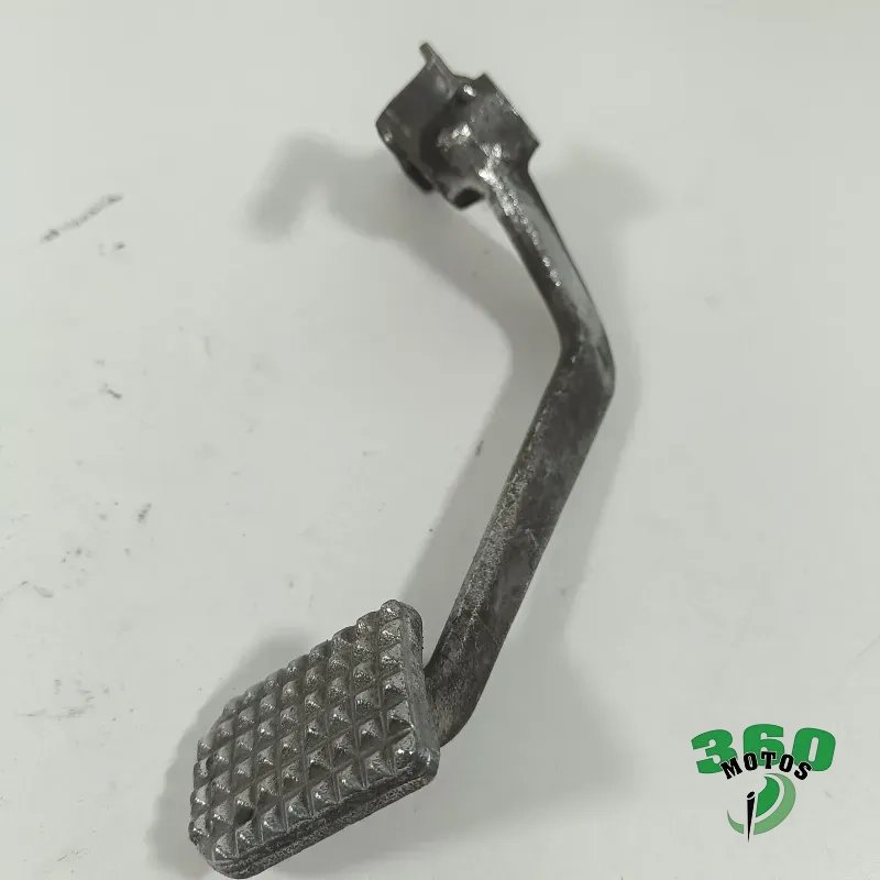 Pedal freno trasero