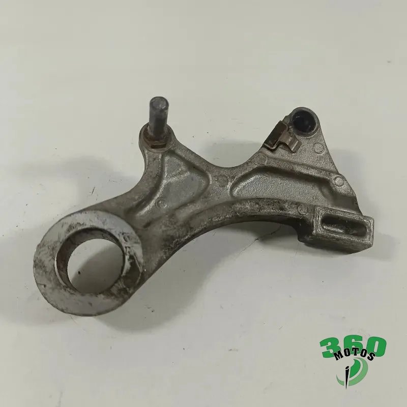 Soporte pinza freno trasero