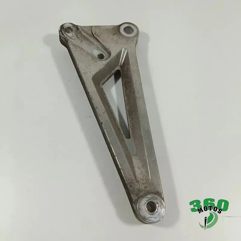 Soporte Estribera Izquierdo HONDA CB 250 1992 - 2005 Soporte Estribera Izquierdo HONDA CB 250 1992 - 2005