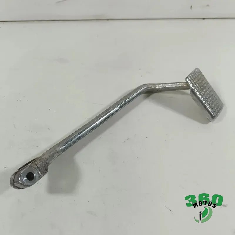 Pedal freno trasero