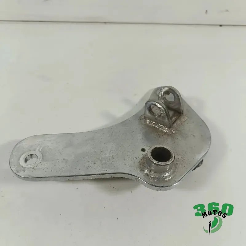 Soporte estribera delantero derecho