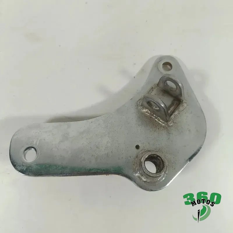 Soporte estribera delantero derecho