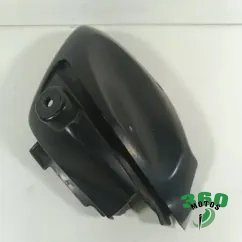 Embellecedor deposito derecho