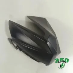 Embellecedor faro derecho
