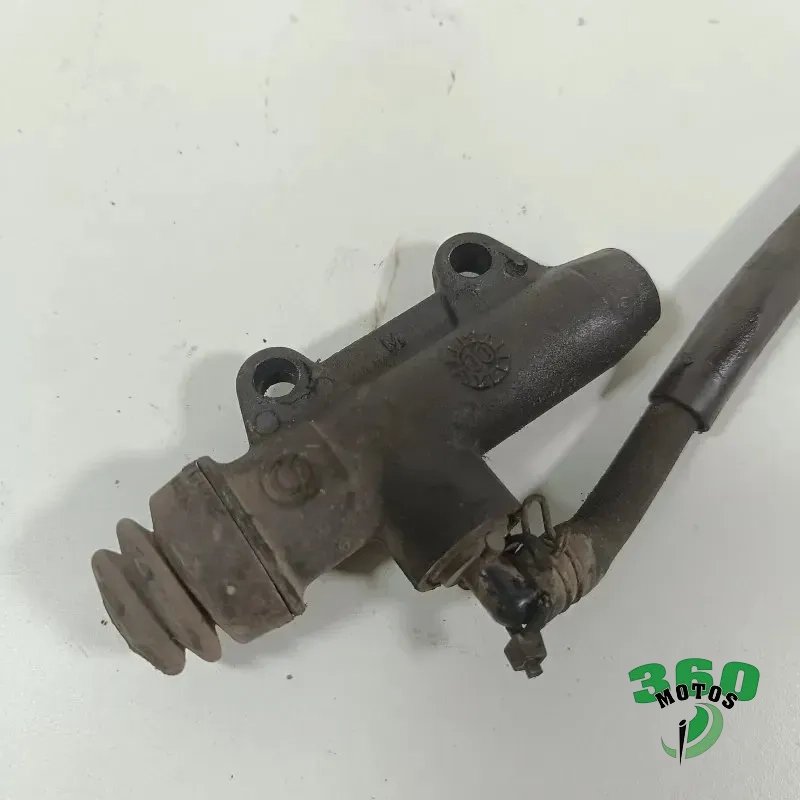 Bomba freno trasera