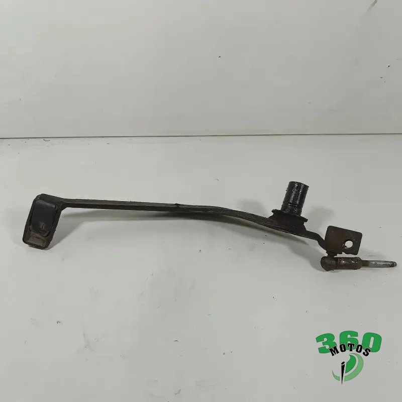 Pedal freno trasero