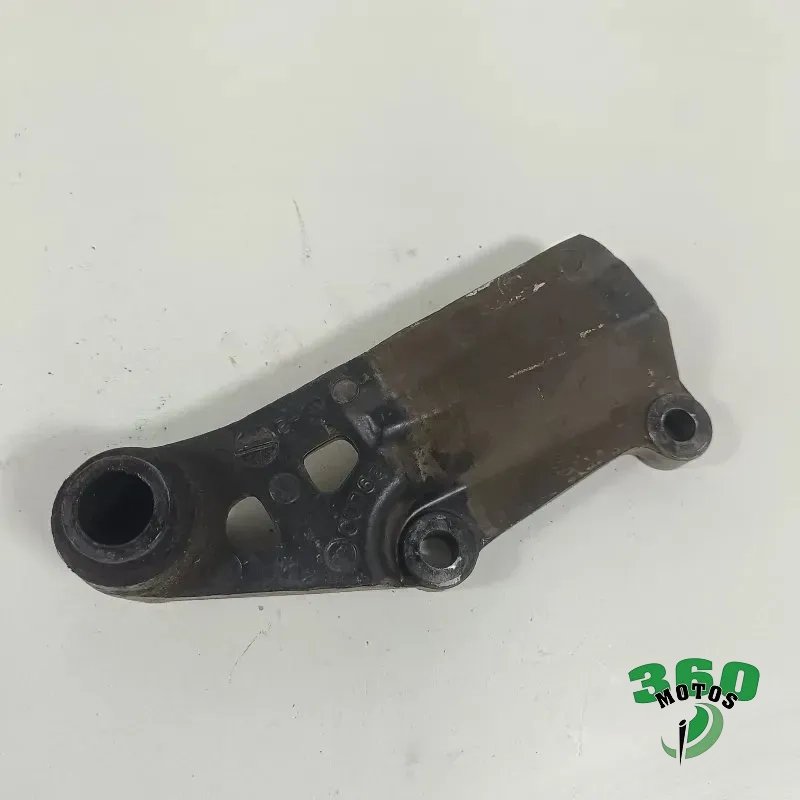 Soporte pinza freno trasero