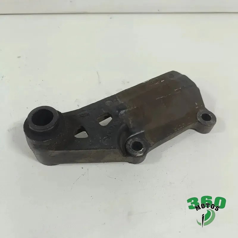 Soporte pinza freno trasero