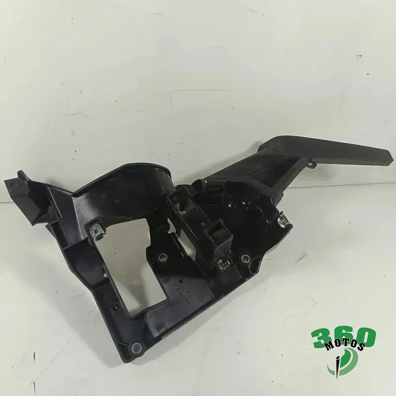 Soporte faldón derecho Soporte faldón derecho