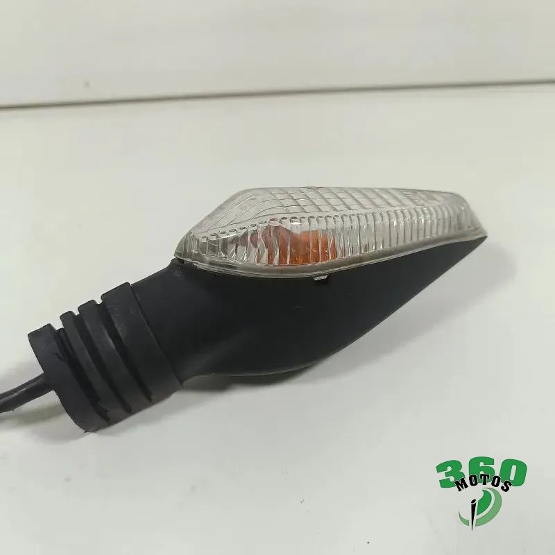 Intermitente delantero izquierdo