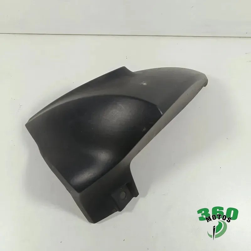 Embellecedor radiador izquierdo