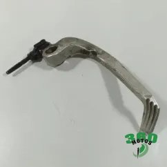 Pedal freno trasero