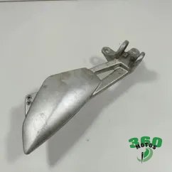 Soporte estribera delantero derecho