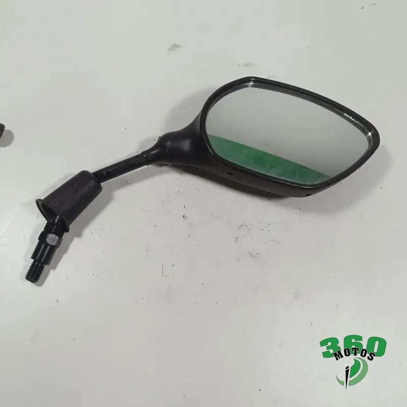 Retrovisor derecho