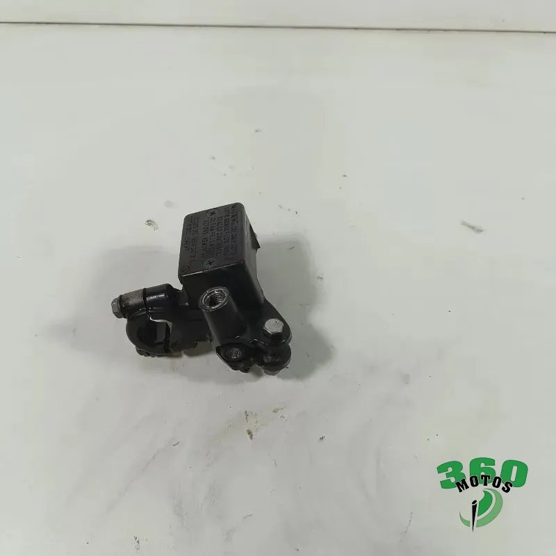 Bomba freno delantera Bomba freno delantera