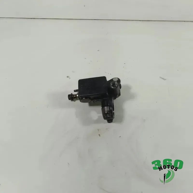 Bomba freno delantera Bomba freno delantera