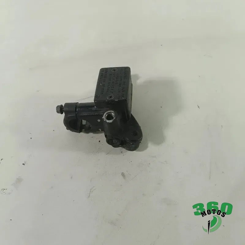Bomba freno delantera Bomba freno delantera