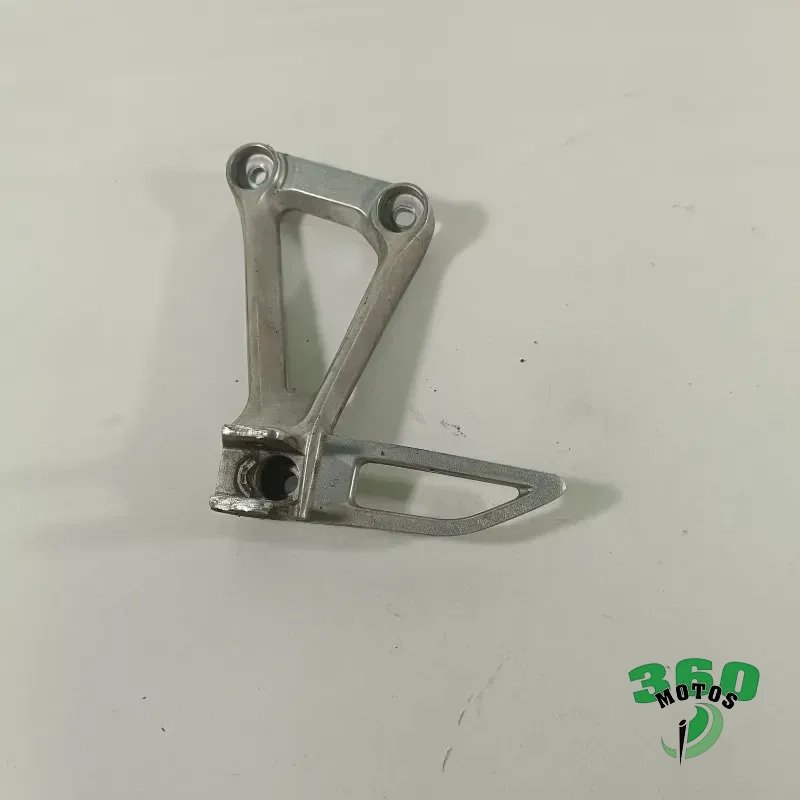 Soporte estribera trasero izquierdo