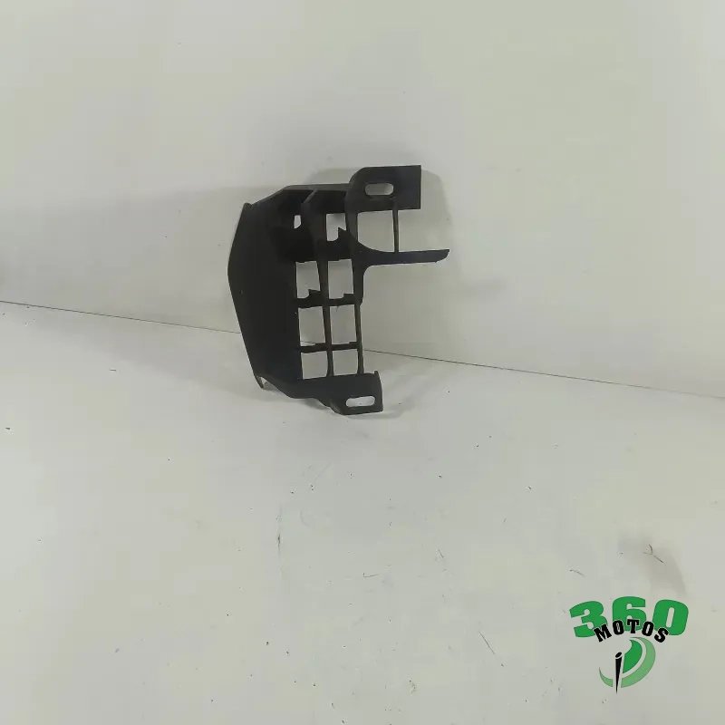 Embellecedor radiador izquierdo Embellecedor radiador izquierdo