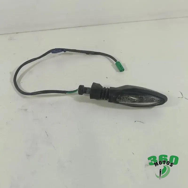 Intermitente delantero izquierdo