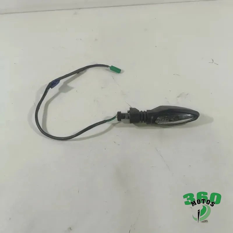 Intermitente delantero izquierdo