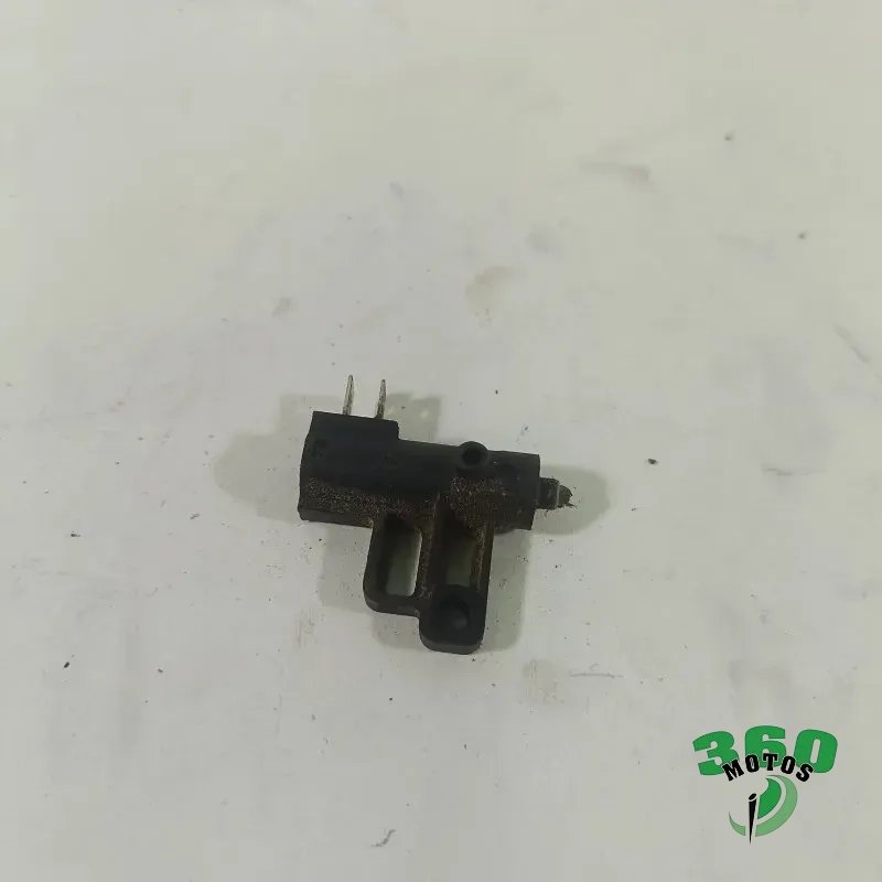 Interruptor freno delantero Interruptor freno delantero